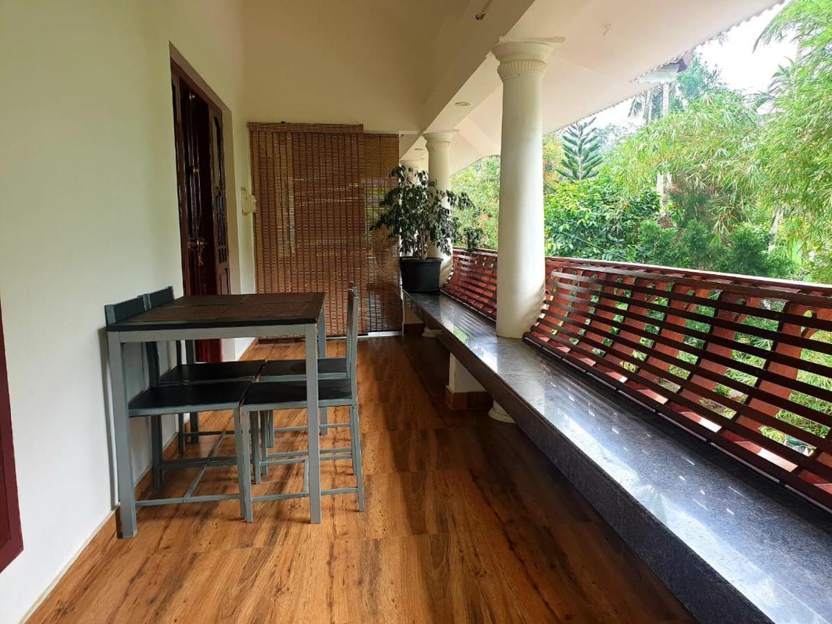 Amritham Holidays Homestay Trivandrum Thiruvananthapuram Exterior photo