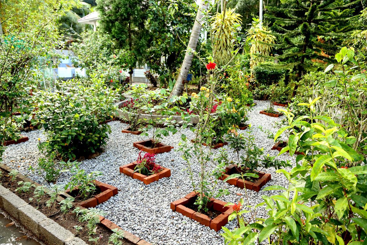 Amritham Holidays Homestay Trivandrum Thiruvananthapuram Exterior photo